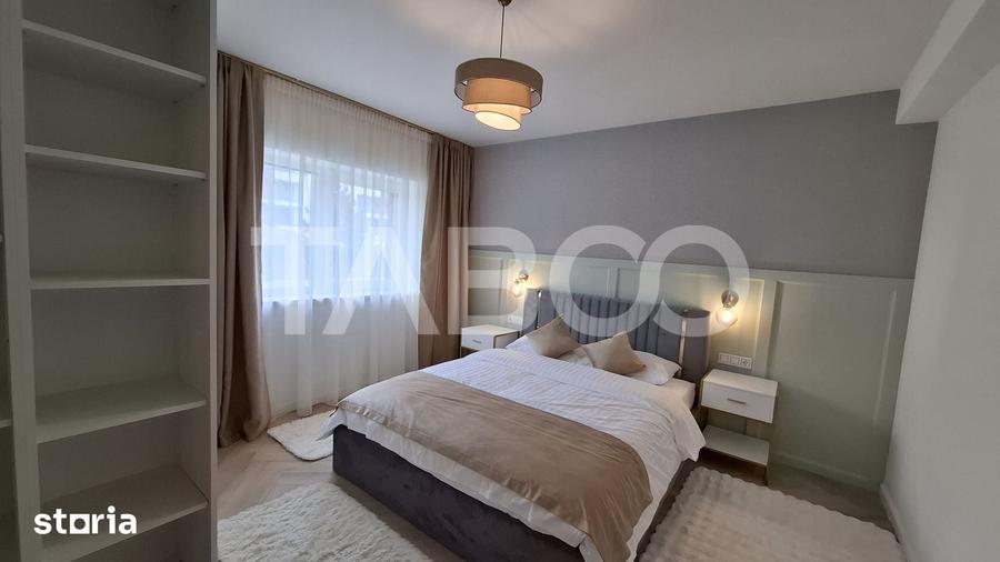 Apartament cu 5 camere decomandat în Cristian