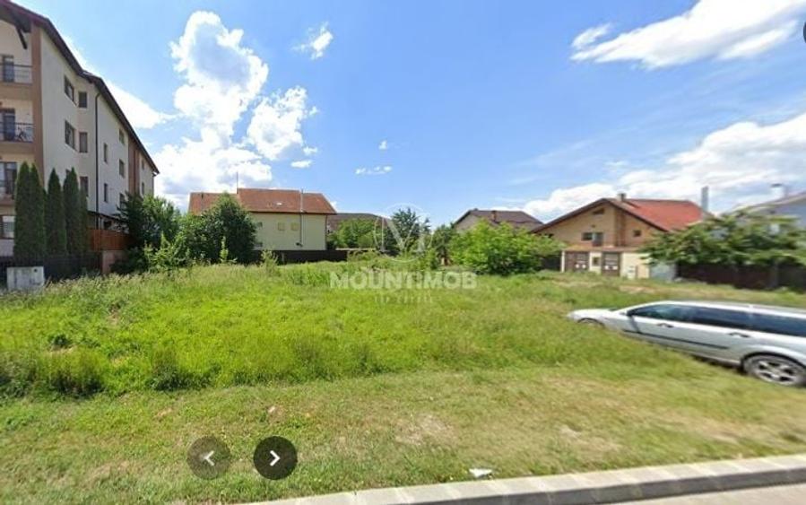 Teren Construcții intravilan de 978 mp, în Tractorul