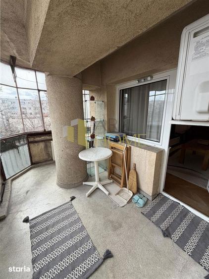 Apartament cu 3 camere, mobilat în Republicii