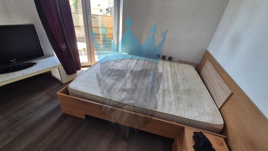 Apartament cu 2 camere decomandat, mobilat în Universitate