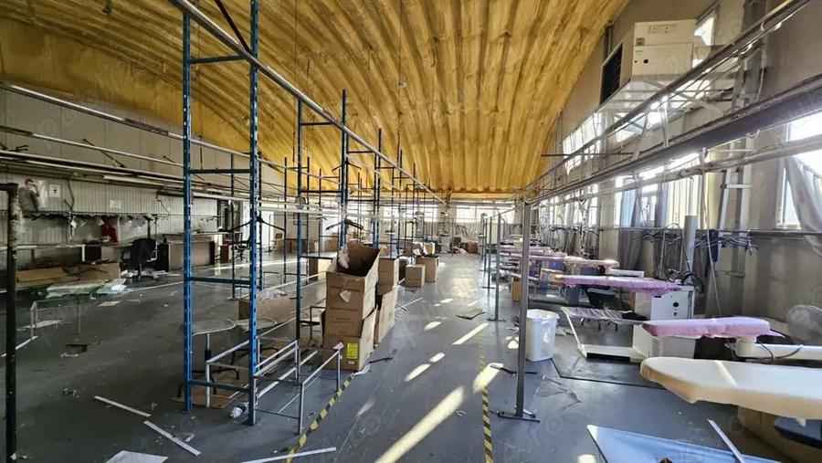 Spațiu comercial, de 2,800 mp, în Vălenii de Munte