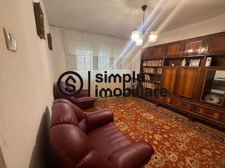 Apartament cu 3 camere decomandat în 1 Mai
