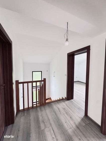 Casă cu 4 camere decomandat în Chișoda