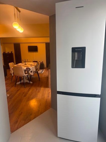 Apartament cu 3 camere decomandat, mobilat în Capitol