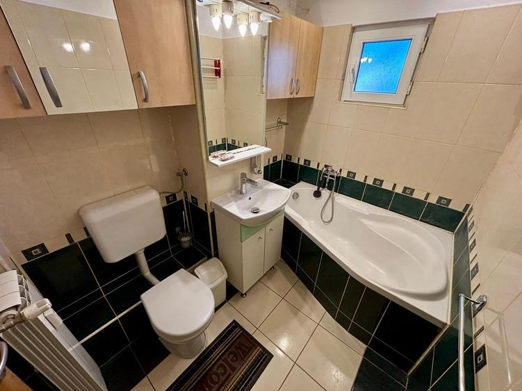 Apartament cu 2 camere decomandat în Enachiță Văcărescu