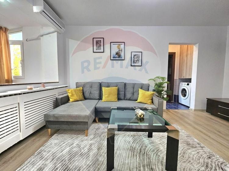 Apartament cu 2 camere semidecomandat, mobilat în City Park Mall