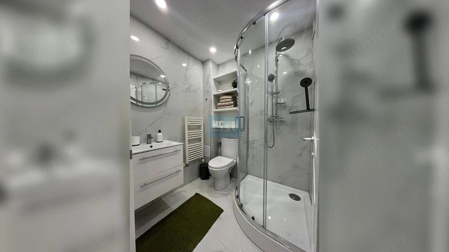 Garsonieră decomandată în Central