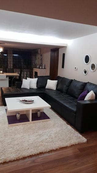 Apartament cu 5 camere decomandat, mobilat în Central