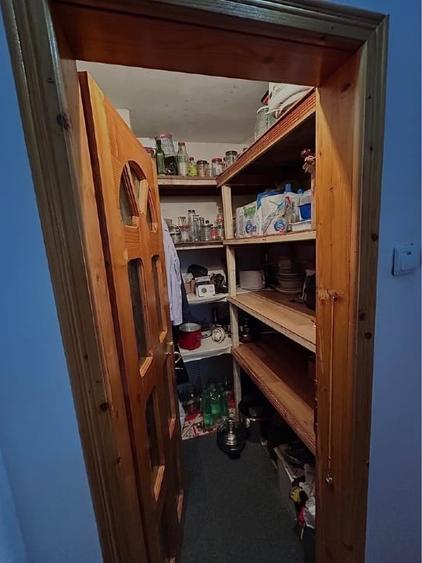 Apartament cu 4 camere decomandat, mobilat în Central