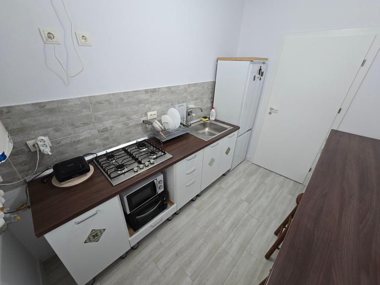 Apartament cu 2 camere decomandat în Militari