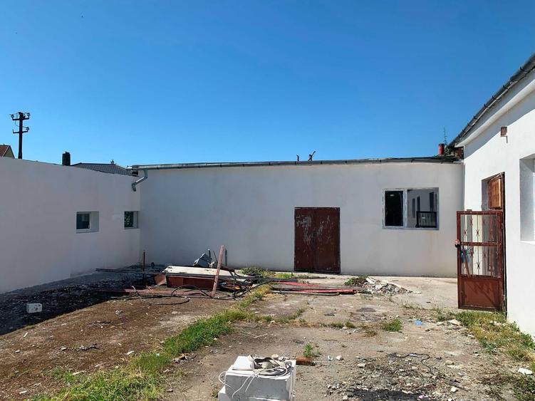 Teren de 10495 mp, în Unirii