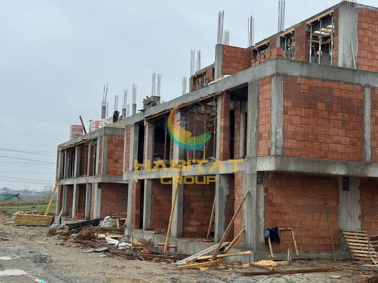 Duplex cu 4 camere cu Canalizare în Splaiul Unirii