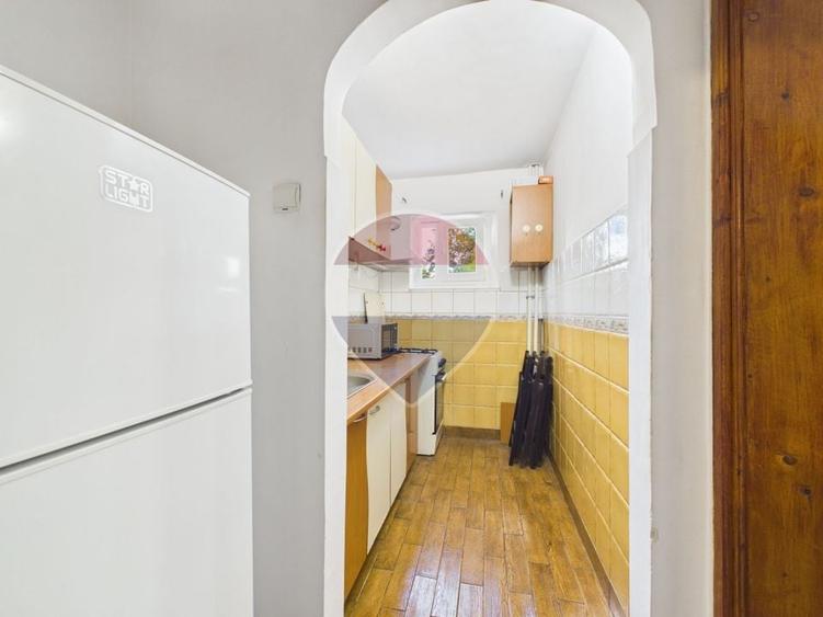 Apartament cu 2 camere semidecomandat, mobilat în Olteniței