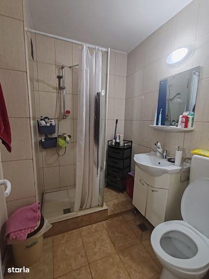 Apartament cu 3 camere semidecomandat în Cug