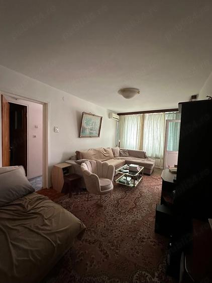 Apartament cu 4 camere decomandat în Rahova