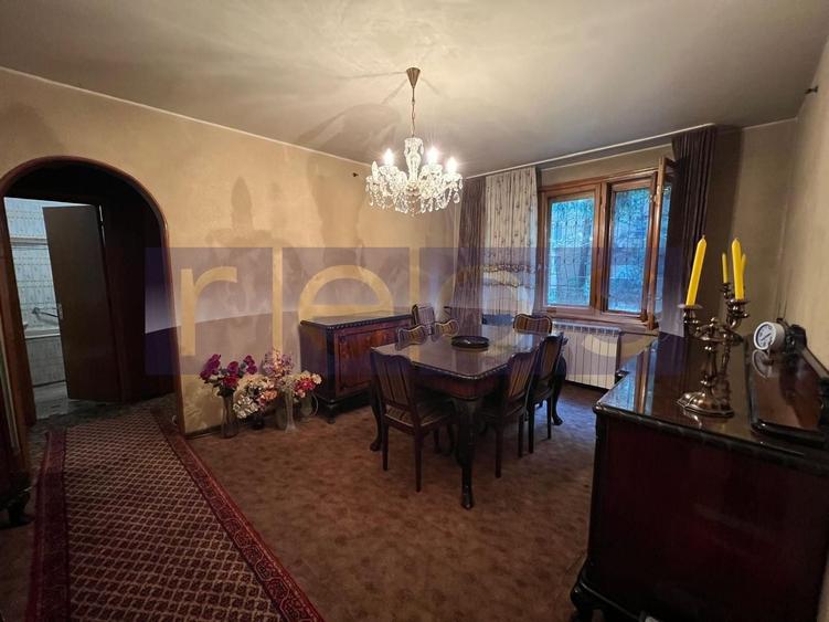 Apartament cu 3 camere decomandat în Tineretului