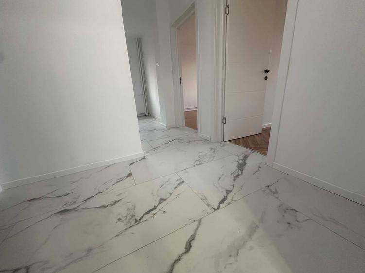 Apartament cu 2 camere decomandat în Circumvalațiunii