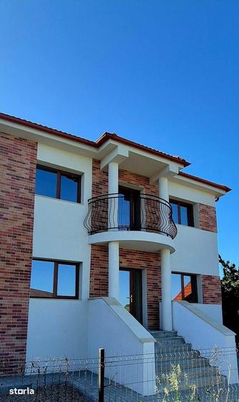 Casă cu 4 camere cu Teren 700 Mp în Apahida