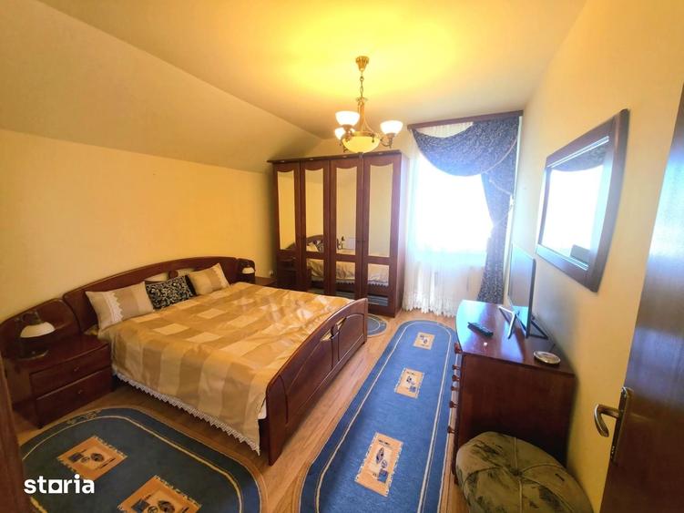 Casă cu 7 camere cu Teren 920 Mp în Livezeni