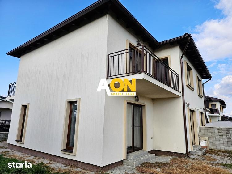 Casă cu 4 camere cu Teren 230 Mp în Lipoveni