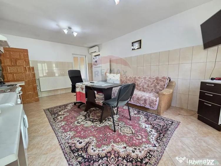 Casă cu 4 camere cu Teren 3405 Mp în Suraia