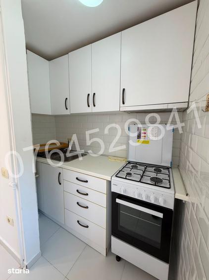 Apartament cu 2 camere decomandat în Tei