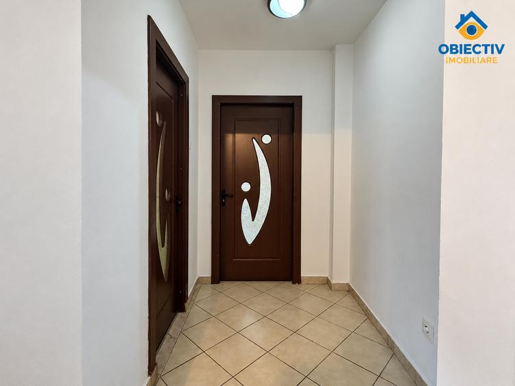 Apartament cu 3 camere semidecomandat în Mărăței
