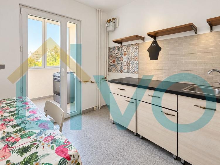 Apartament cu 3 camere semidecomandat în Colentina