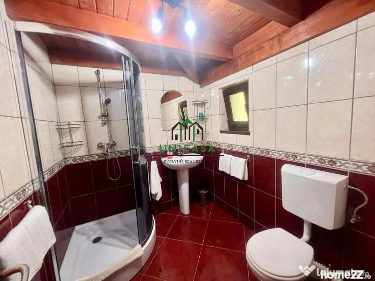 Casă cu 7 camere cu Teren 2560 Mp în Voineșița