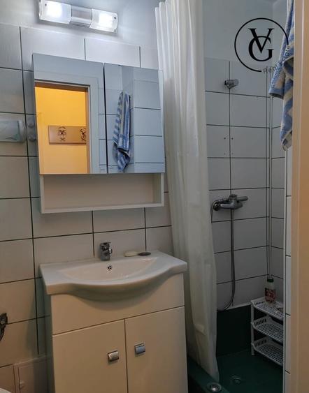 Garsonieră decomandată, mobilată în Magheru