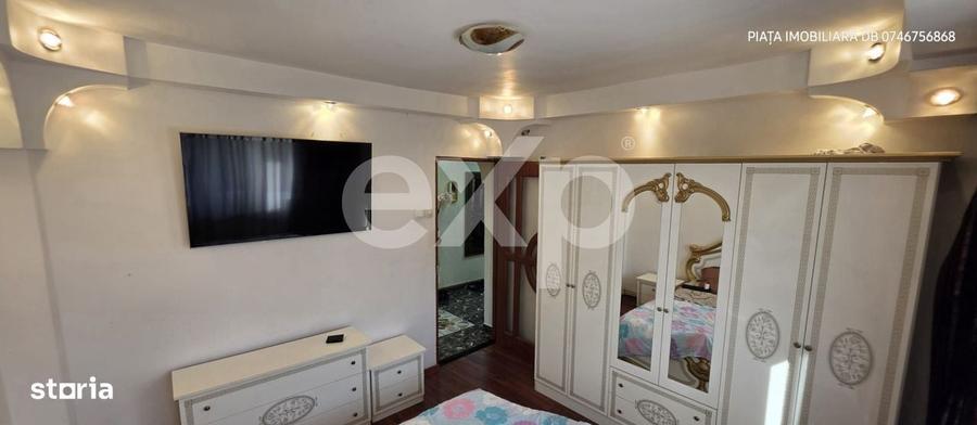 Apartament cu 4 camere decomandat în Central