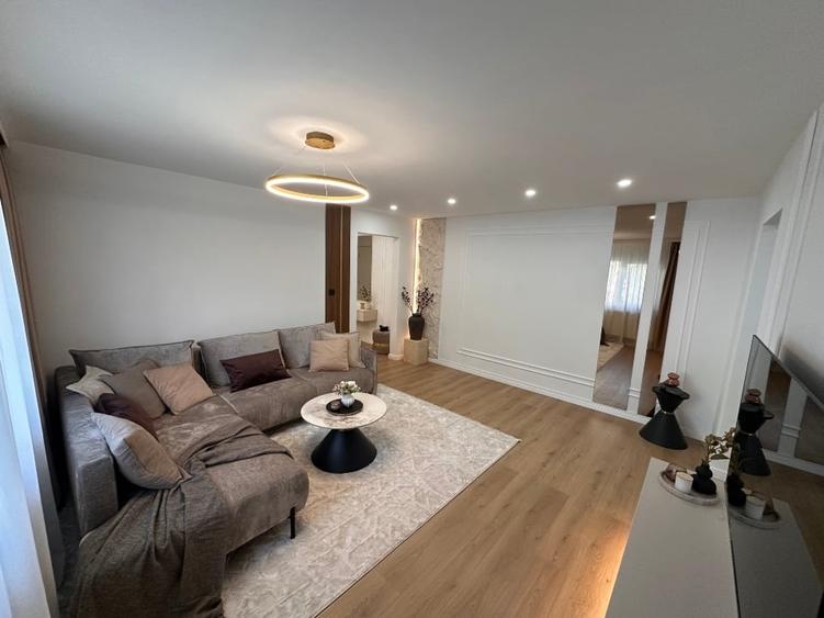 Apartament cu 2 camere semidecomandat, mobilat în Calea București