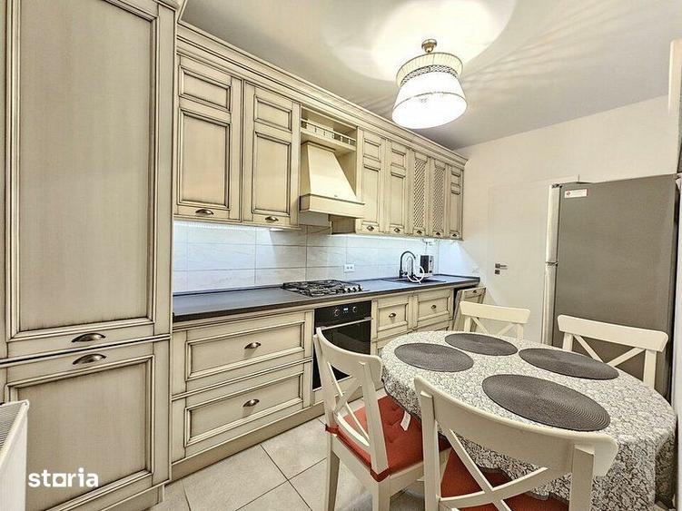 Apartament cu 3 camere decomandat, mobilat în Pieptănari