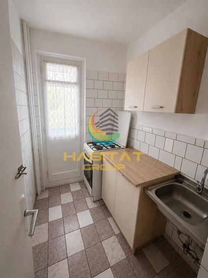 Apartament cu 2 camere semidecomandat în Berceni
