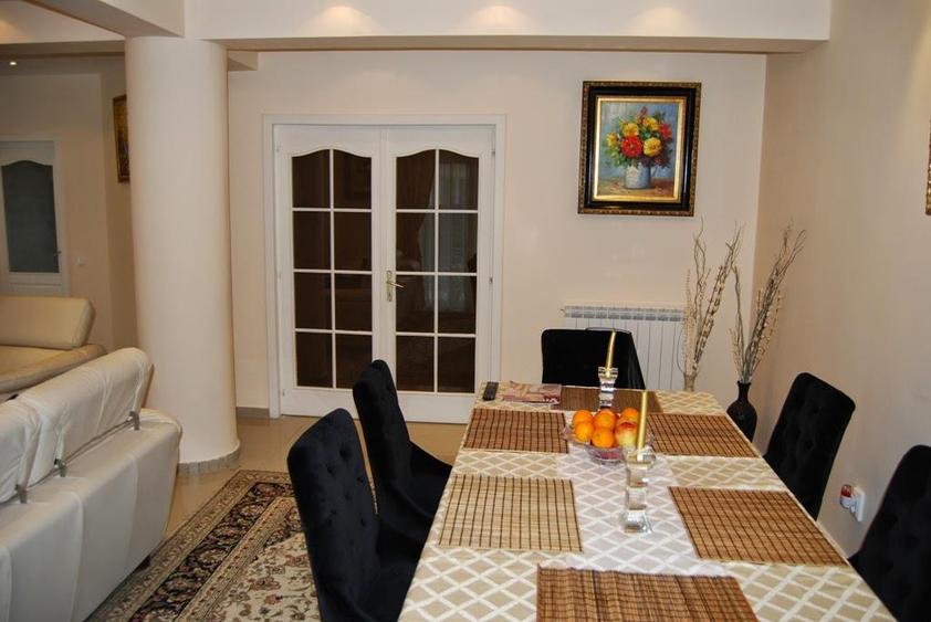 Casă cu 5 camere cu Teren 770 Mp în Pipera