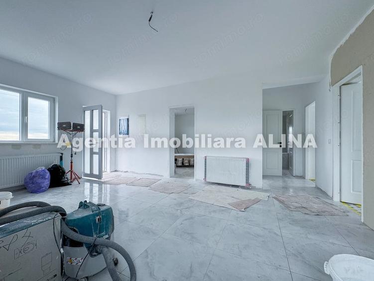 Casă cu Teren 600 Mp în Vulcan
