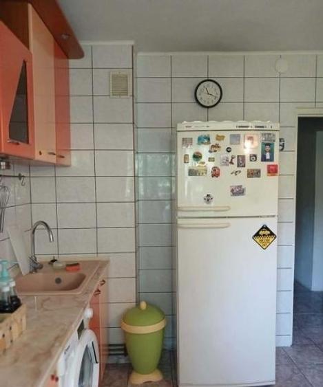 Apartament cu 3 camere decomandat în Brâncoveanu