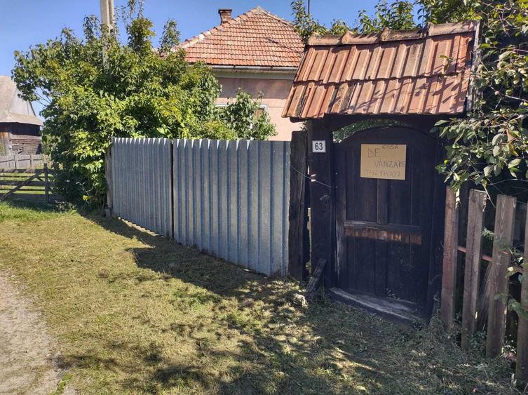 Casă cu 2 camere în Mărcești