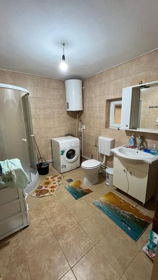 Casă cu 5 camere cu Teren 1321 Mp în Central