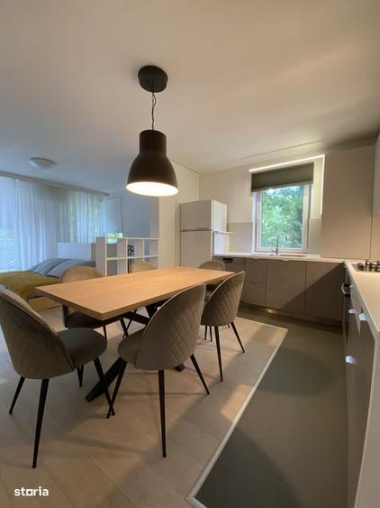 Apartament cu 4 camere decomandat, mobilat în Avantgarden