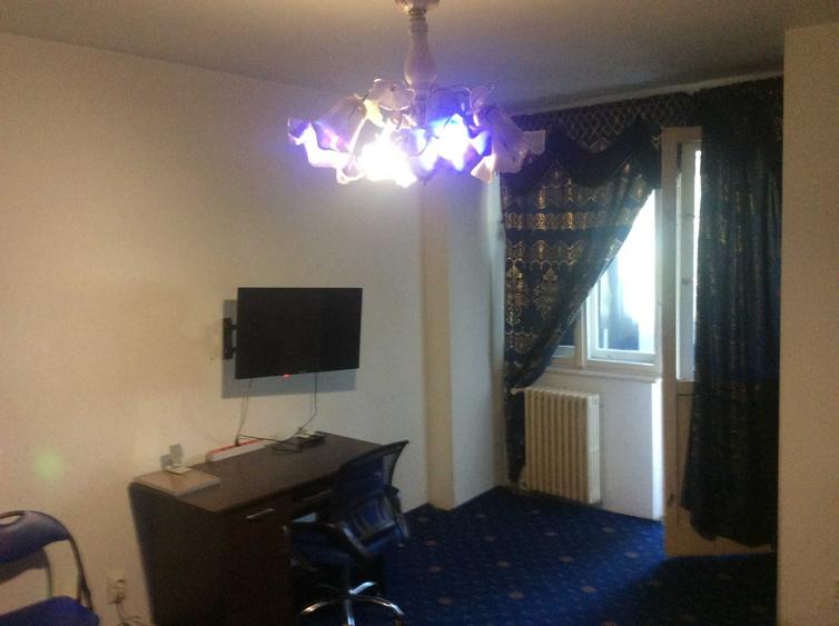 Garsonieră semidecomandată în Gara de Nord