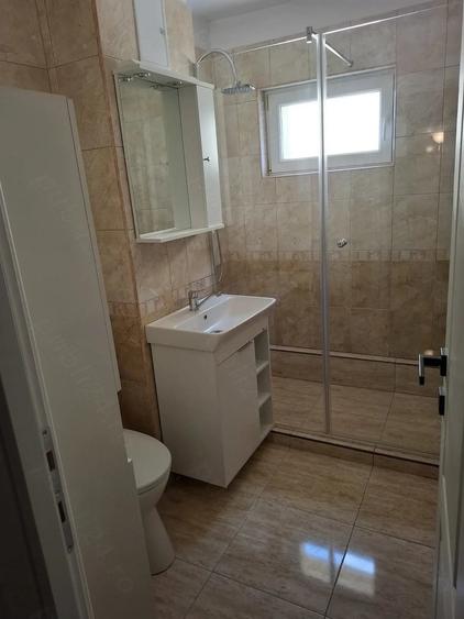 Apartament cu 3 camere decomandat în Favorit