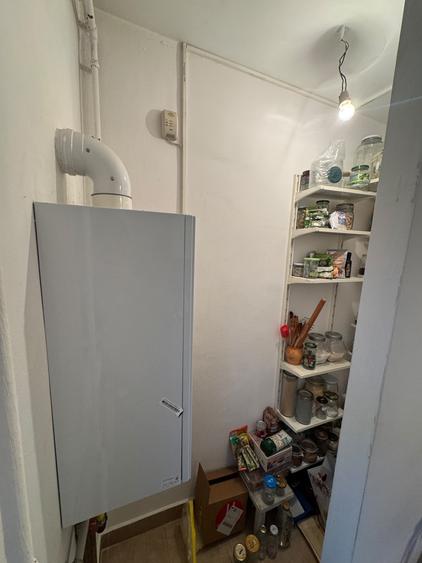 Apartament cu 3 camere decomandat în Berceni