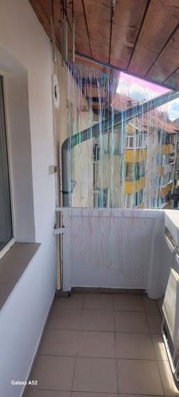 Apartament cu 3 camere decomandat în Lazaret