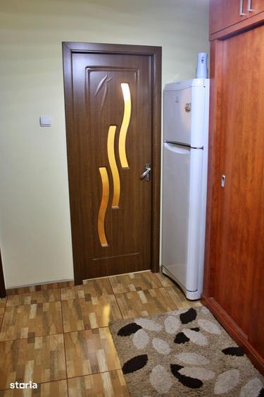 Garsonieră decomandată în Decebal