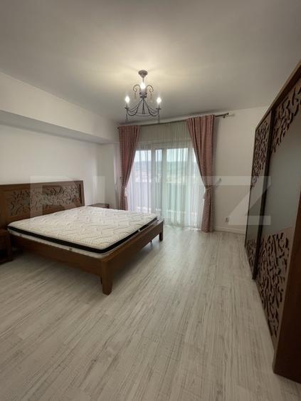 Apartament cu 3 camere decomandat, mobilat în Central