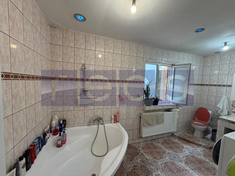 Apartament cu 5 camere, mobilat în Calea Victoriei