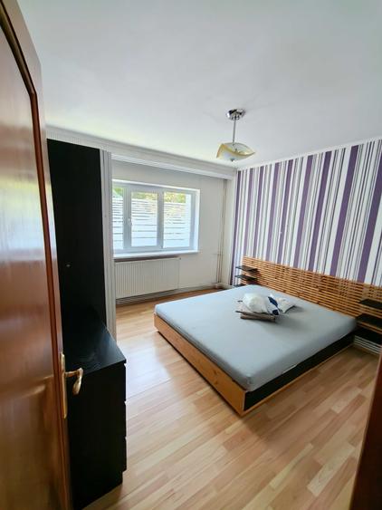 Apartament cu 3 camere decomandat în Popa Șapcă
