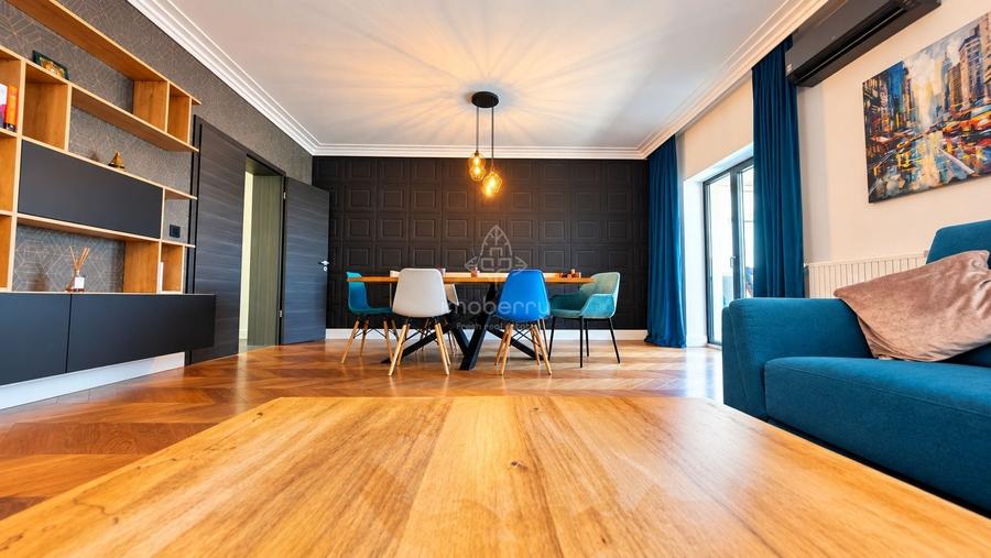 Apartament cu 4 camere decomandat în Lacul Tei