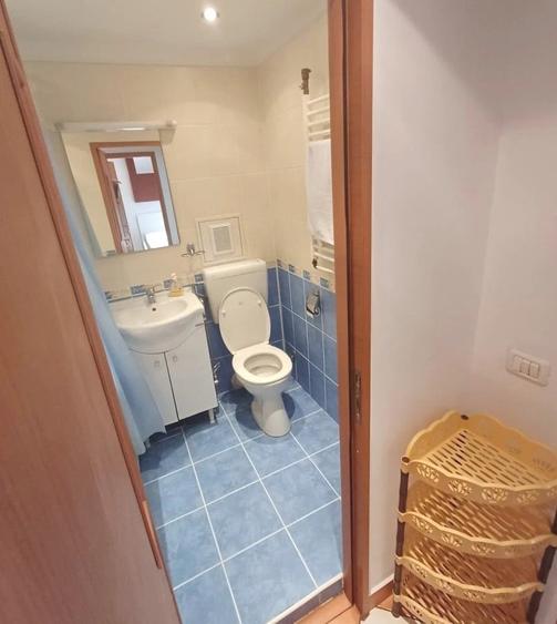 Apartament cu 3 camere decomandat, mobilat în Berceni